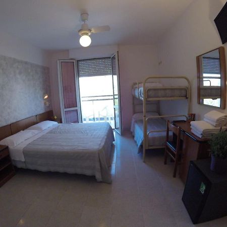 רימיני Hotel Samoa מראה חיצוני תמונה