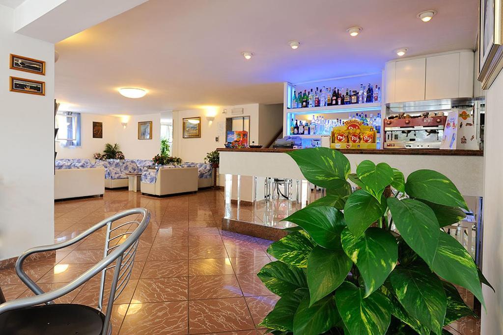 רימיני Hotel Samoa מראה חיצוני תמונה
