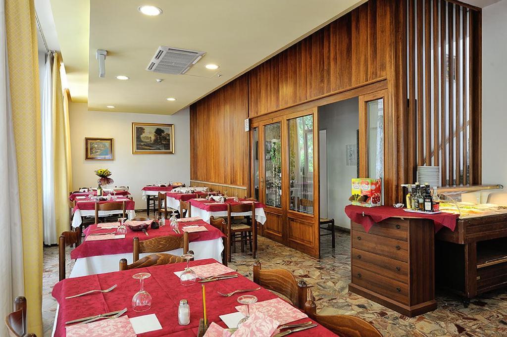 רימיני Hotel Samoa מראה חיצוני תמונה
