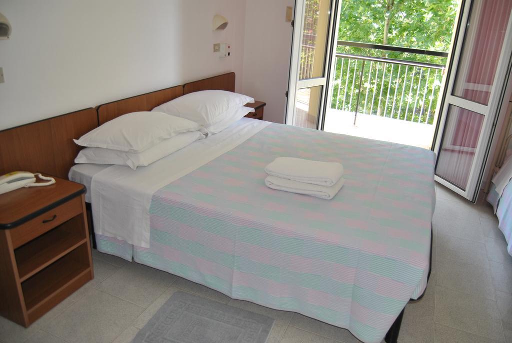רימיני Hotel Samoa מראה חיצוני תמונה
