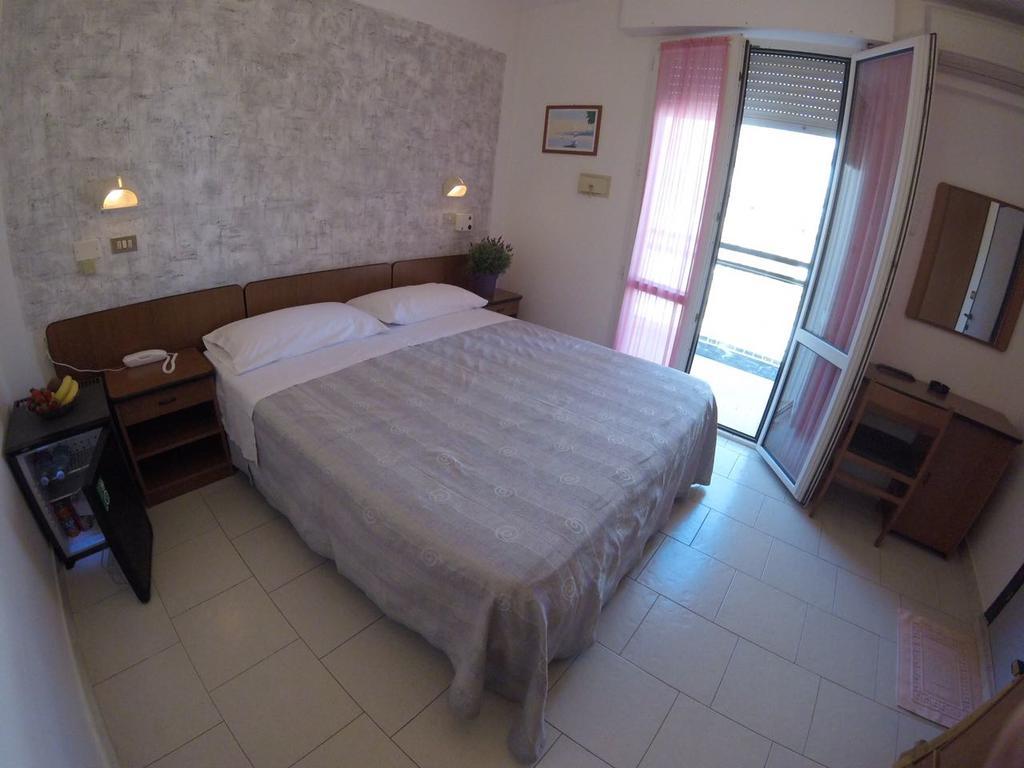 רימיני Hotel Samoa מראה חיצוני תמונה