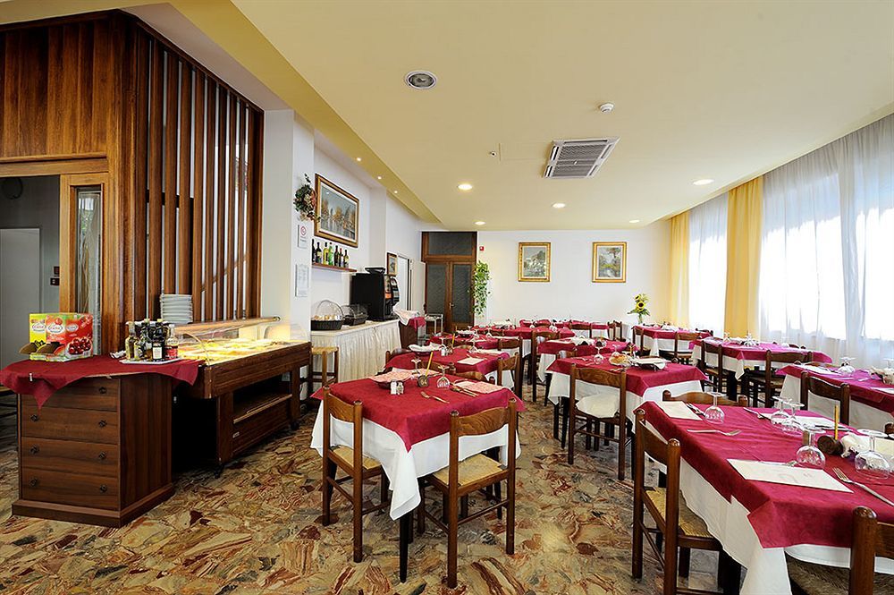 רימיני Hotel Samoa מראה חיצוני תמונה